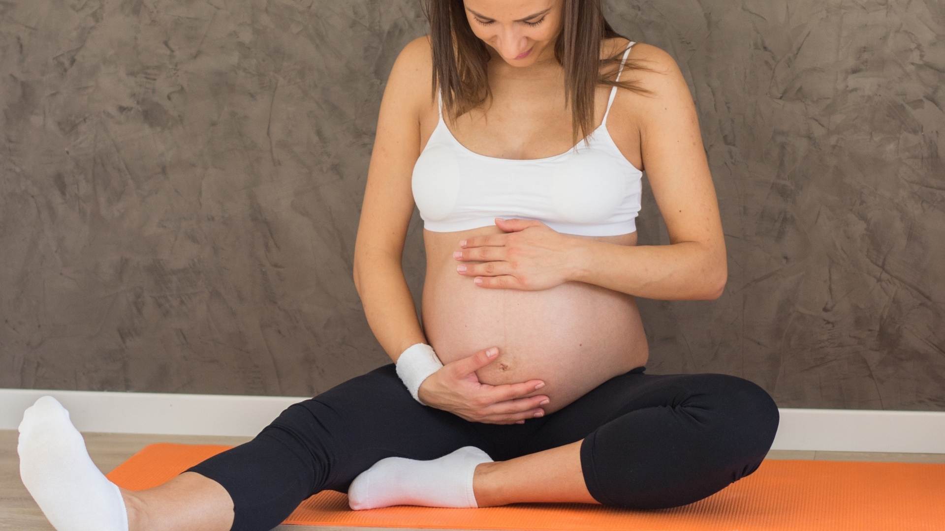 woman doing prenatal physiotherapy