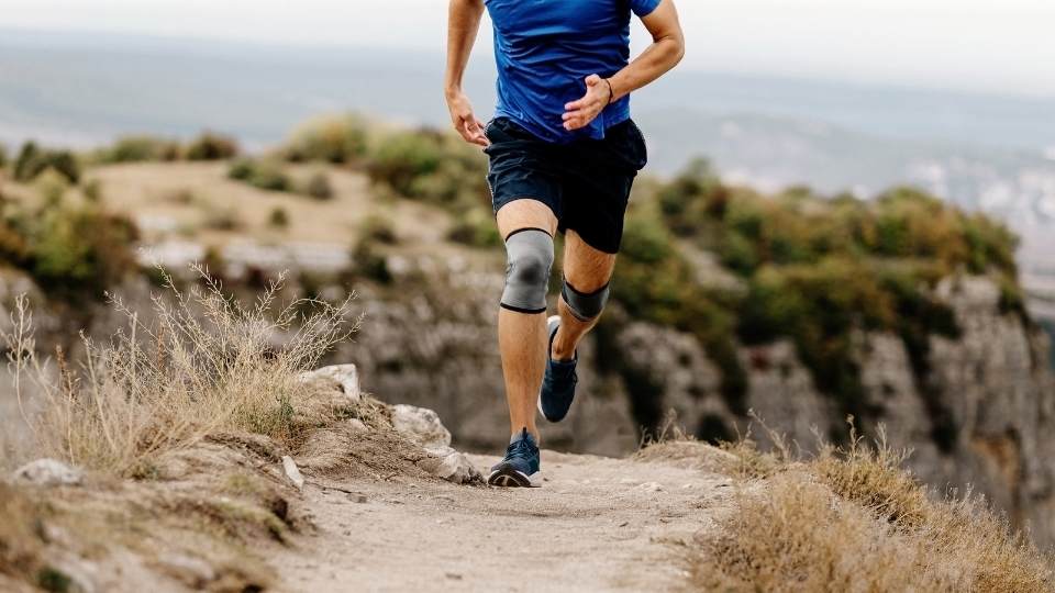 man running with knee pain dublin physio